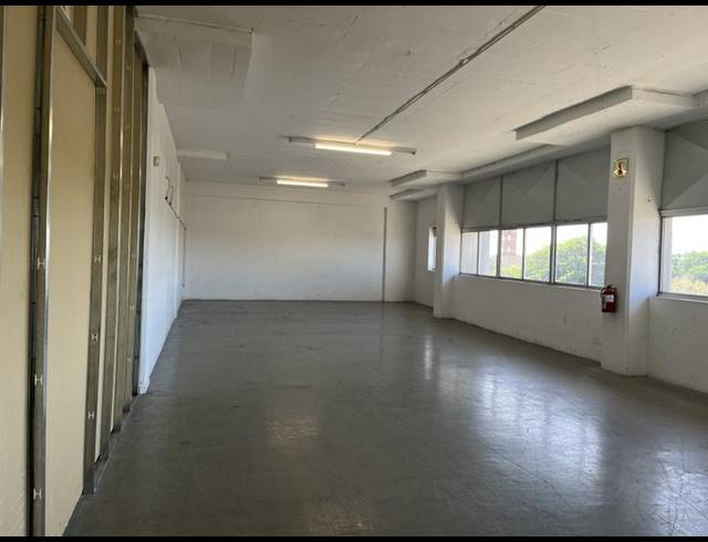 INDUSTRIAL PROPERTY TO RENT IN SALT RIVER
